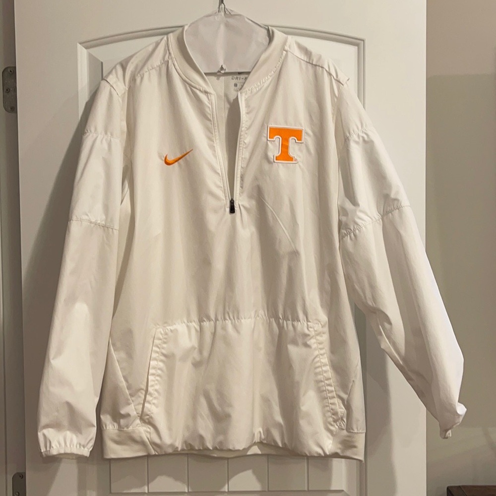 Nike white pullover. TN. Size large